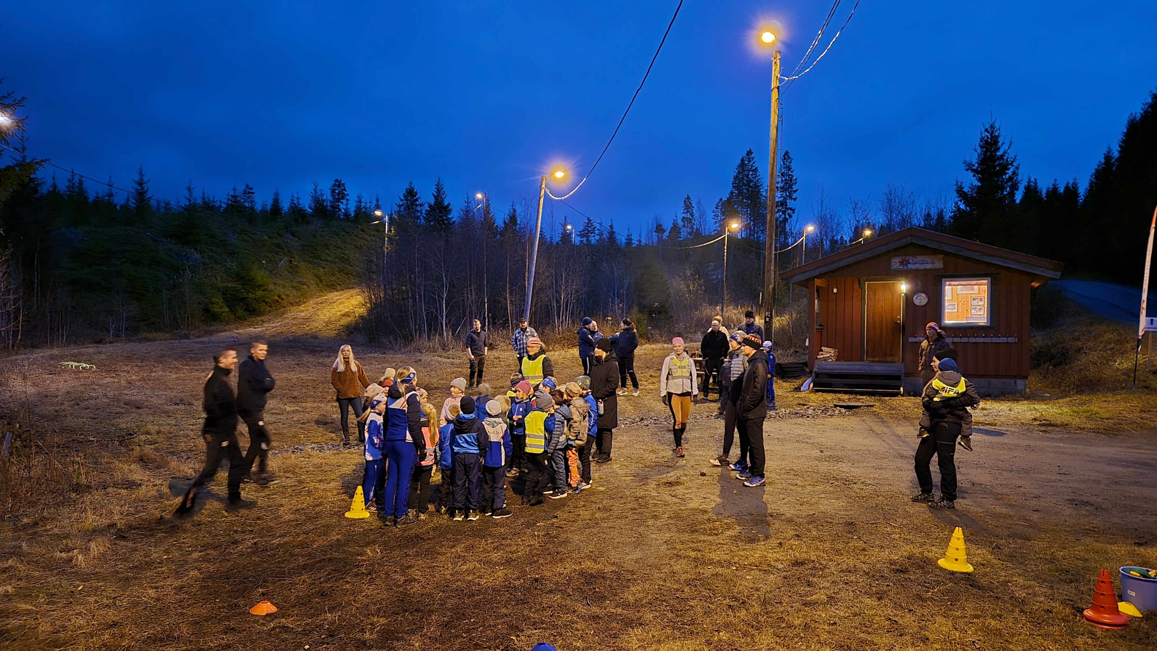 Allidrett i Lysløypa på Brennmyra, totalt ca 50 barn